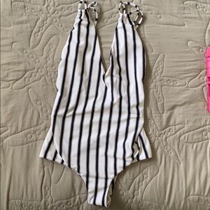 Tori praver one piece